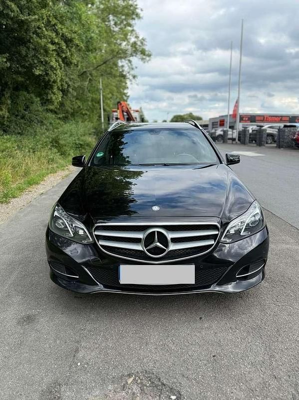 Gebraucht 2013 Mercedes E220 | 13.000 € (Fairer Preis) - Bild 1/4