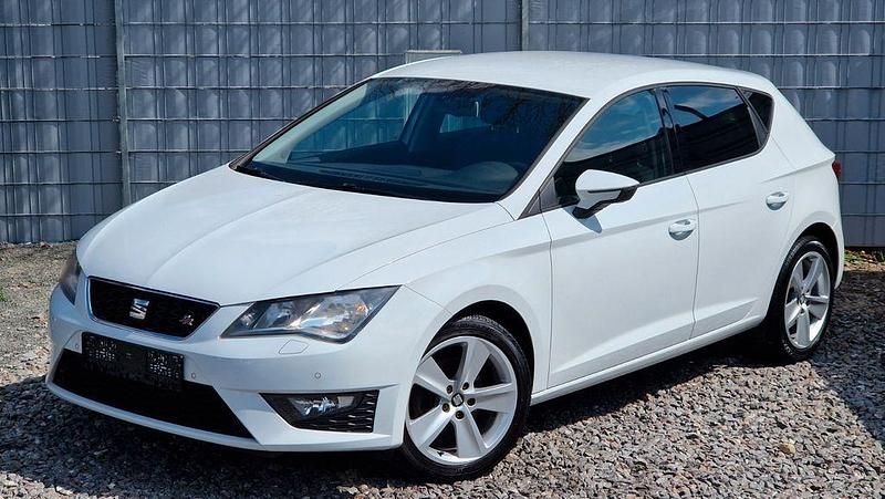 Usado Seat Leon FR 140 HP (102 kW) 2013 Branco Sedan