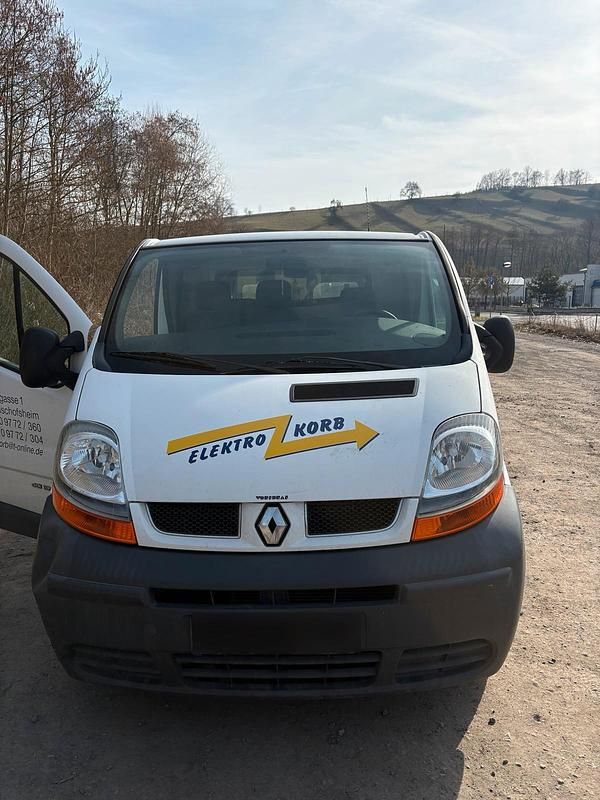 Gebraucht Renault Trafic 145 PS (106 kW) 2007 Weiß Van / Kleinbus