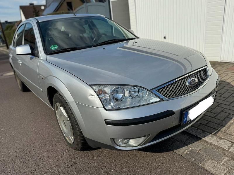 Gebraucht Ford Mondeo 125 PS (91 kW) 2008 Silber Limousine