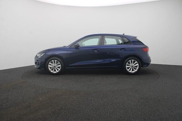 Gebraucht Audi A3 Ambiente 150 PS (110 kW) 2025 Navarrablau metallic Limousine