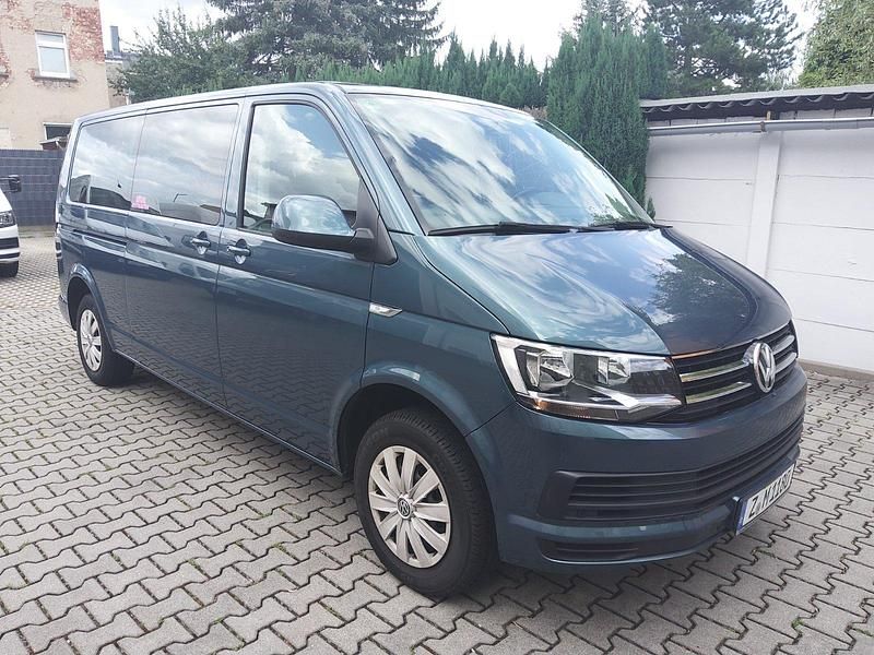 Gebraucht VW Caravelle 150 PS (110 kW) 2019 Grün Van / Kleinbus