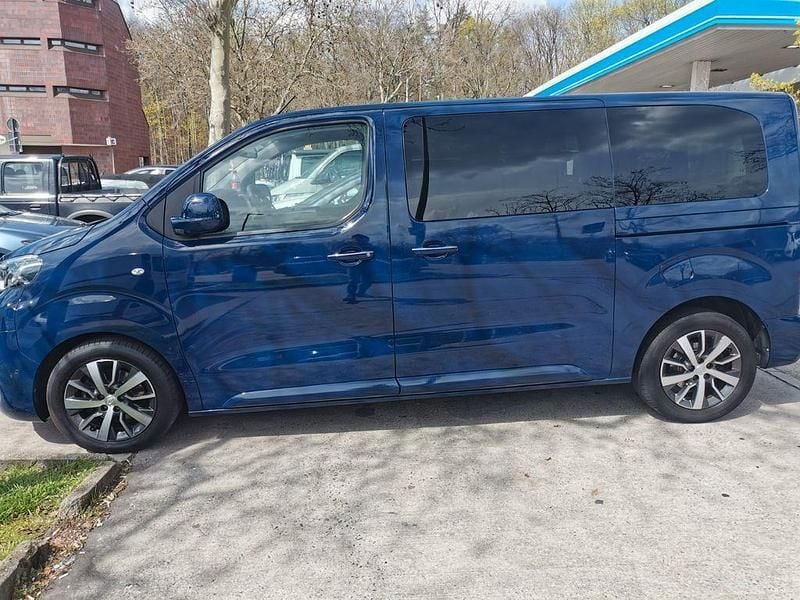 Gebraucht Toyota Proace 150 PS (110 kW) 2017 Blau Van / Kleinbus