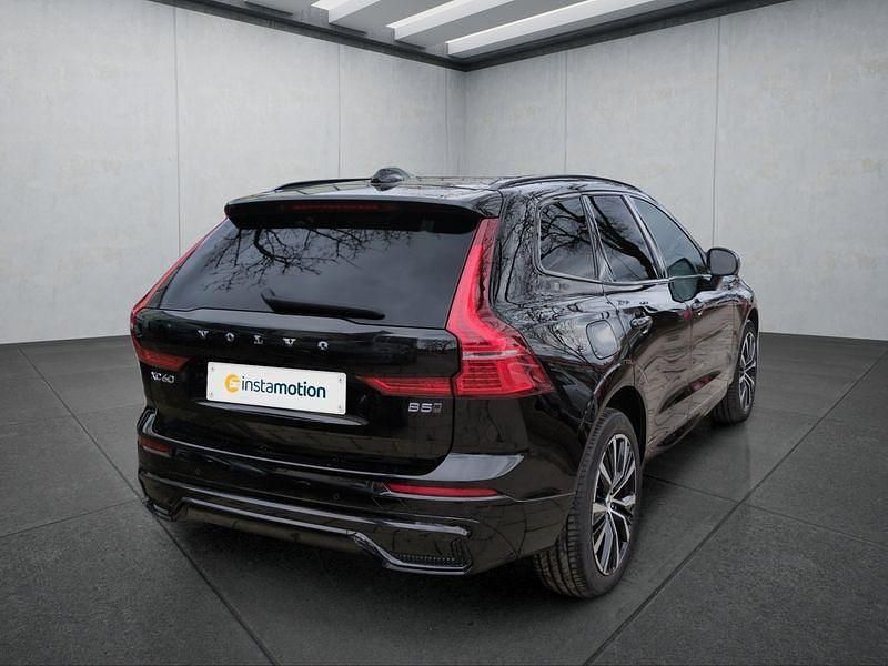 Gebraucht Volvo XC60 Ultimate 235 PS (172 kW) 2022 Schwarz SUV