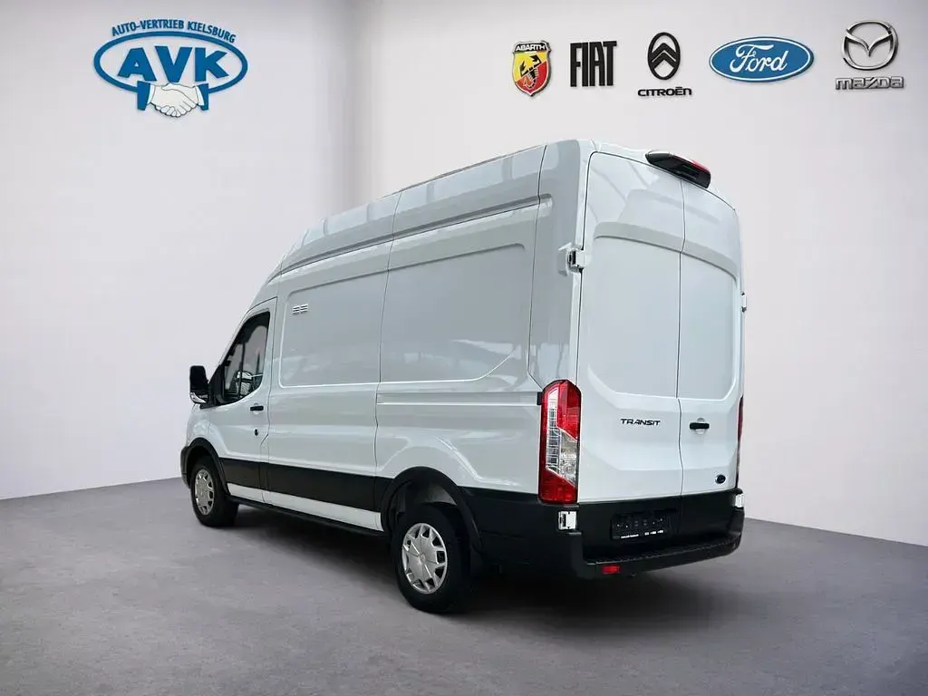 Second-hand Ford Transit Trend 131 CP (96 kW) 2023 Alb Monovolum