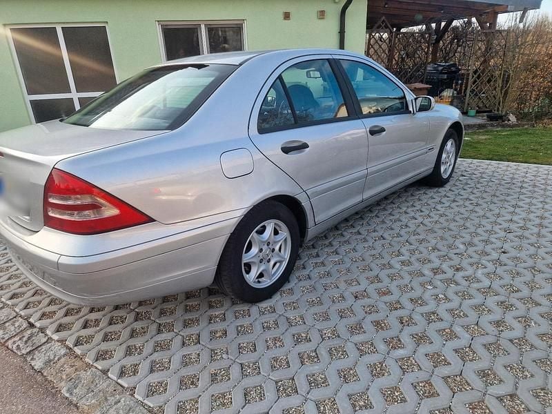 Gebraucht Mercedes C180 143 PS (105 kW) 2001 Limousine