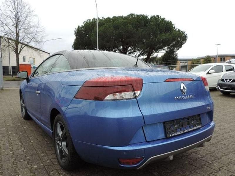 Gebraucht Renault Mégane III GT 131 PS (96 kW) 2011 Malta blue (metallic) Cabrio