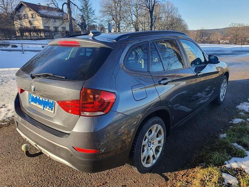 Gebraucht BMW X1 143 PS (105 kW) 2015 Grau SUV