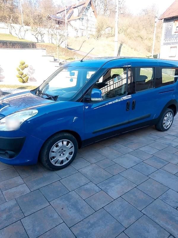 Gebraucht Fiat Doblò 105 PS (77 kW) 2011 Blau Van / Kleinbus
