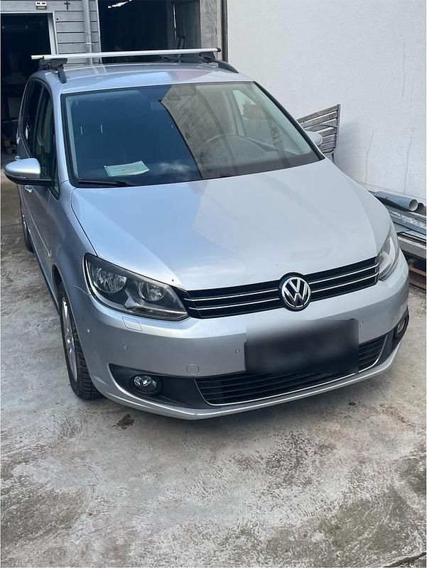 Gebraucht VW Touran 105 PS (77 kW) 2011 Silber Van / Kleinbus