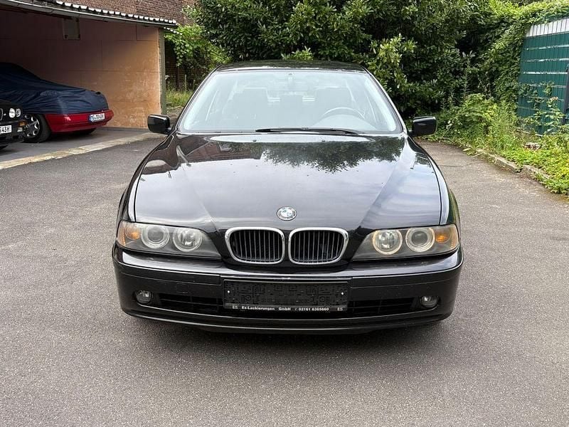Schwarz Gebraucht 2001 BMW 525 Shadowline Limousine | 3.900 € (Superpreis) - Bild 1/4