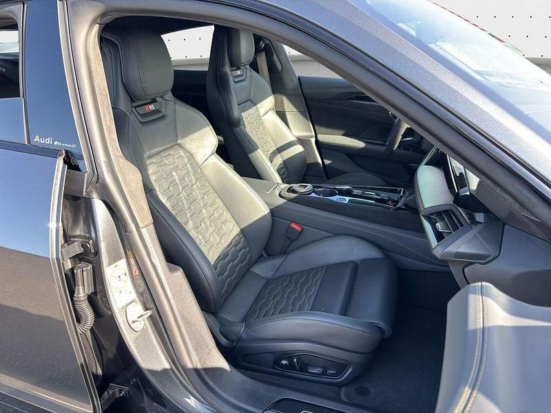 Gebraucht Audi e-tron GT quattro Performance 620 kW (843 PS) 2024 Daytonagrau perleffekt Limousine