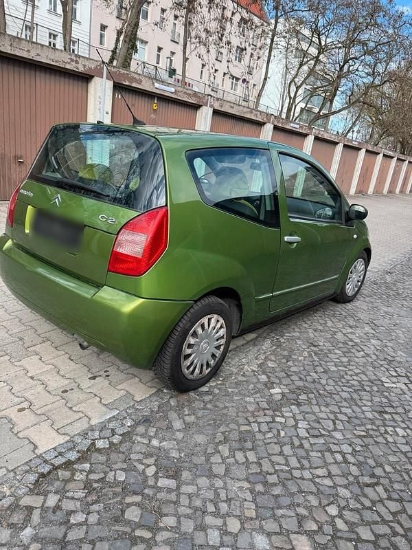 Gebraucht Citroën C2 60 PS (44 kW) 2005 Grün Kleinwagen