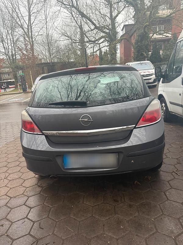 Gebraucht Opel Astra 105 PS (77 kW) 2004 Silber Limousine