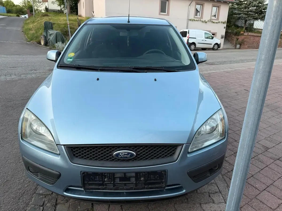 Gebraucht Ford Focus 101 PS (74 kW) 2006 Blau Kombi