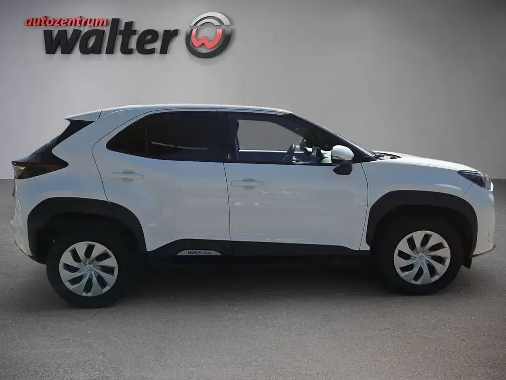 Gebraucht Toyota Yaris Cross Team 116 PS (85 kW) 2022 Weiß SUV