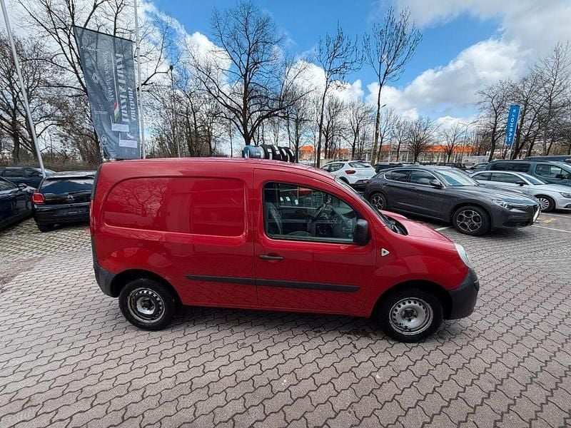 Gebraucht Renault Kangoo Basis 68 PS (50 kW) 2009 Rot Limousine