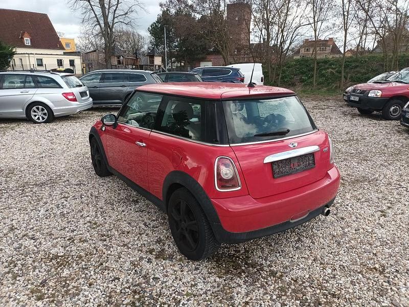 Gebraucht Mini ONE 95 PS (69 kW) 2009 Rot Kleinwagen