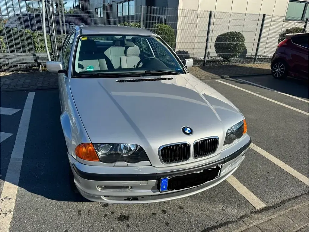 Gebraucht BMW 318 118 PS (86 kW) 2000 Silber Limousine