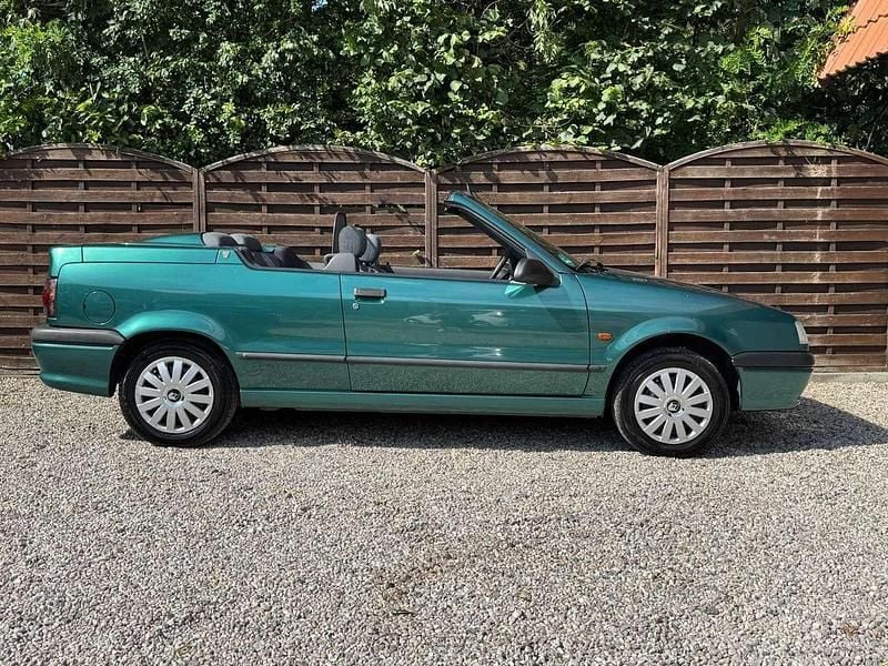 Gebraucht Renault 19 88 PS (64 kW) 1994 Grün Cabrio