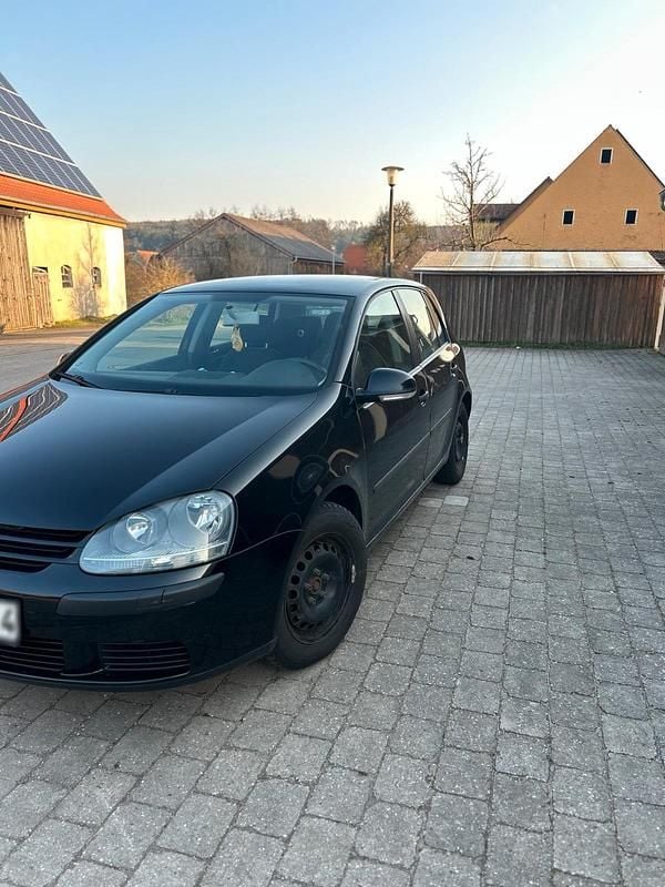 Gebraucht VW Golf IV 75 PS (55 kW) 2004 Schwarz Kleinwagen