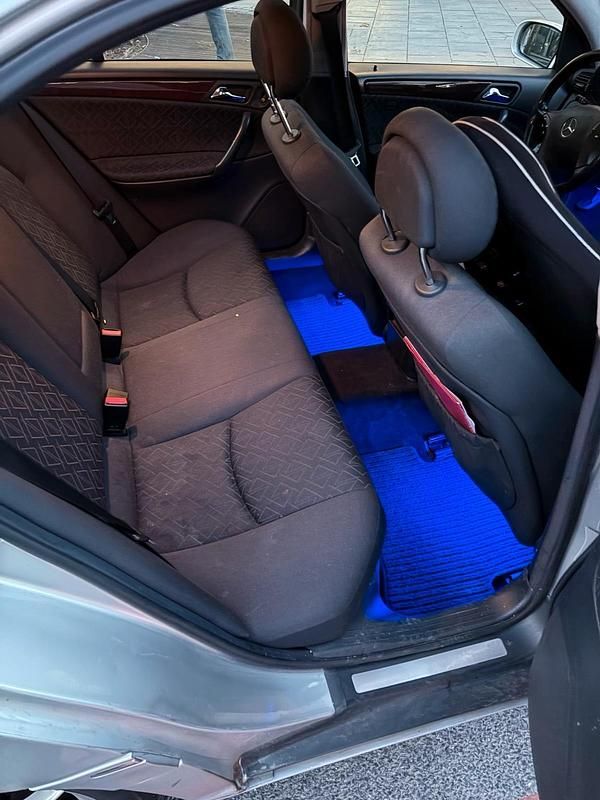 Gebraucht Mercedes C200 116 PS (85 kW) 2001 Silber Limousine