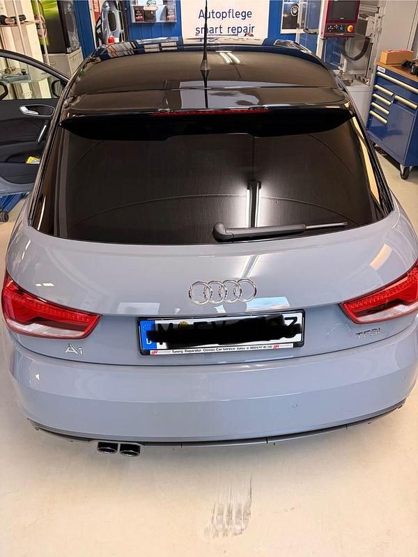 Gebraucht Audi A1 Ambiente 192 PS (141 kW) 2018 Grau Kleinwagen