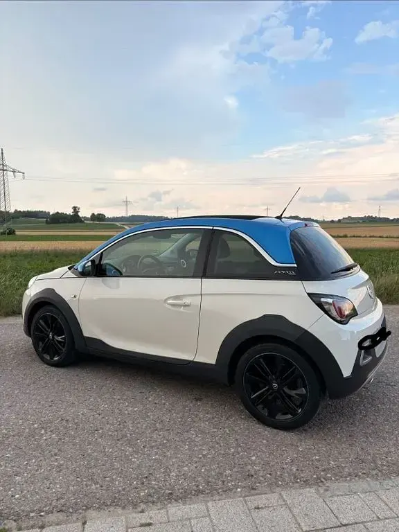 Gebraucht Opel Adam Rocks Rocks 87 PS (63 kW) 2015 Weiß Kleinwagen