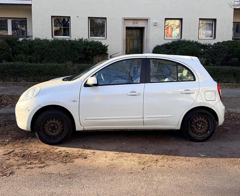 Gebraucht Nissan Micra Tekna 80 PS (58 kW) 2012 Weiß Kleinwagen