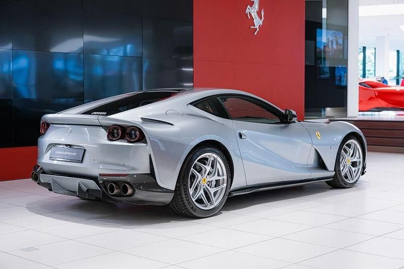 Gebraucht Ferrari 812 799 PS (587 kW) 2018 Grau Coupé