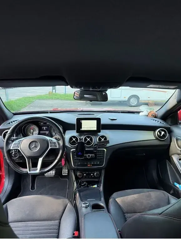 Gebraucht Mercedes GLA250 AMG line 211 PS (155 kW) 2015 Rot SUV