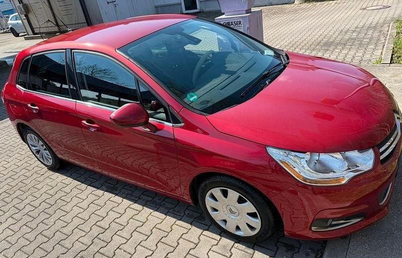 Gebraucht Citroën C4 Tendance 156 PS (114 kW) 2011 Rot Limousine