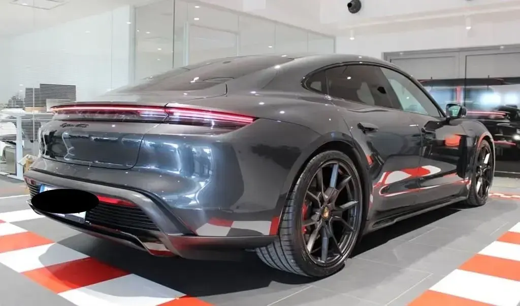Gebraucht Porsche Taycan GTS 439 kW (598 PS) 2022 Vulkangrau Limousine