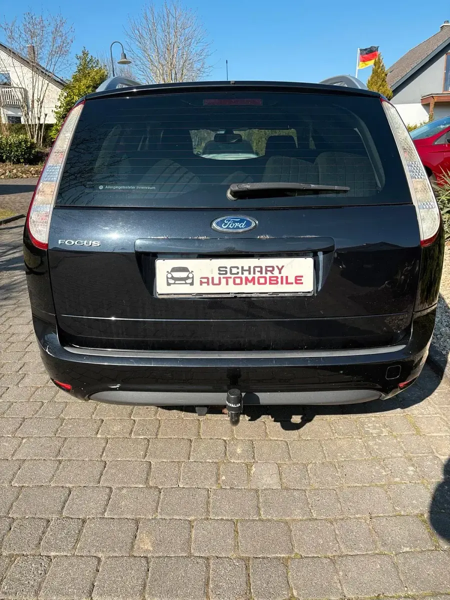 Używany Ford Focus Style 100 KM (73 kW) 2009 Czarny Kombi