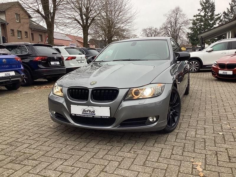 Gebraucht BMW 318 Comfort Edition 143 PS (105 kW) 2009 Grau Limousine