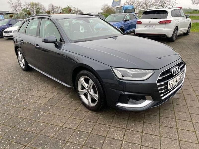 Second-hand Audi A4 Advanced 150 CP (110 kW) 2020 Argintiu Berlinǎ