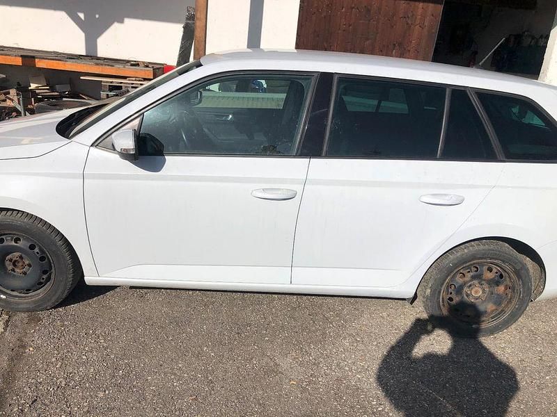 Gebraucht Skoda Fabia Style 110 PS (80 kW) 2015 Weiß Kombi