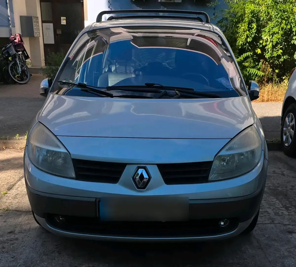 Gebraucht Renault Scénic II 113 PS (83 kW) 2005 Silber Van / Kleinbus