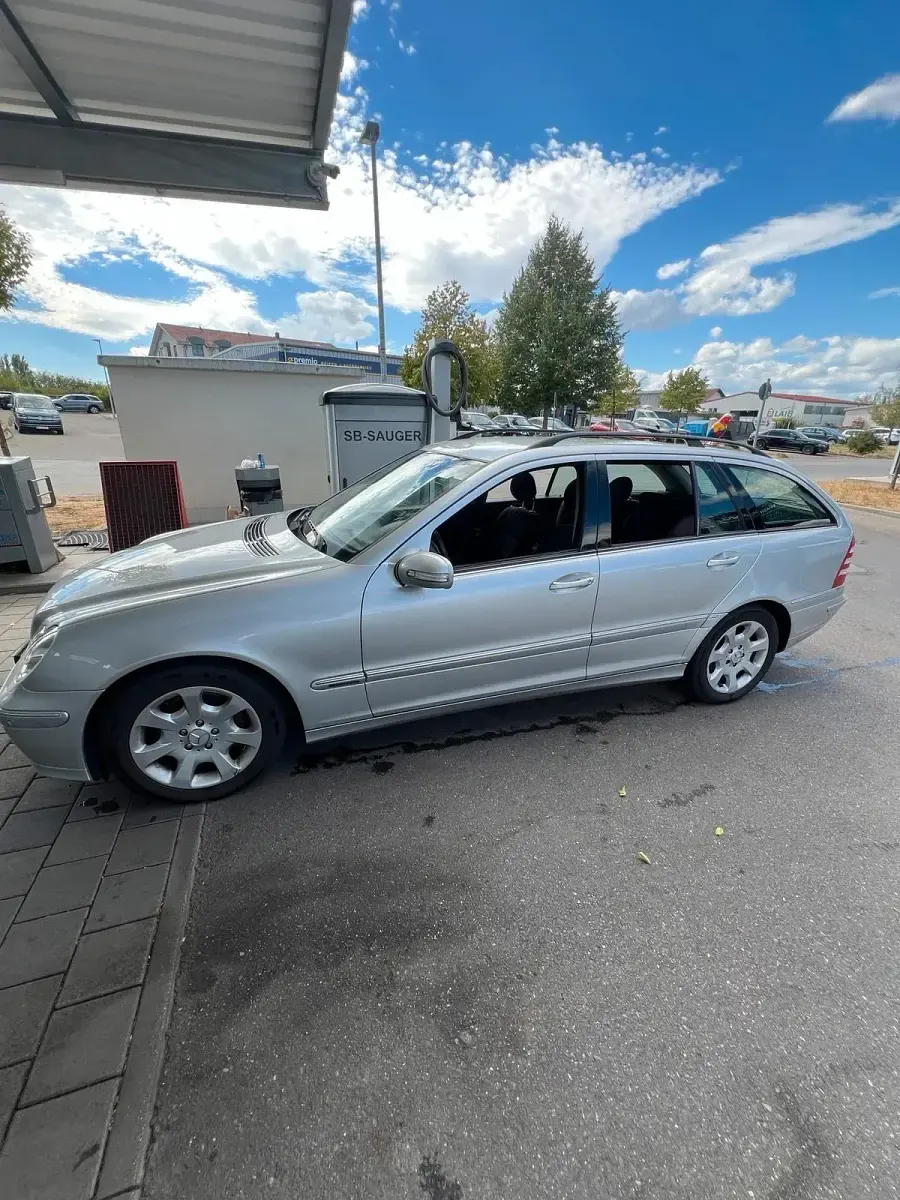 Gebraucht Mercedes C220 150 PS (110 kW) 2004 Silber Kombi