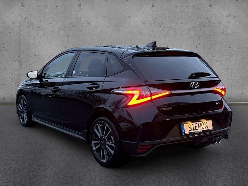 Gebraucht Hyundai i20 N Line 120 PS (88 kW) 2022 Met (schwarz Limousine
