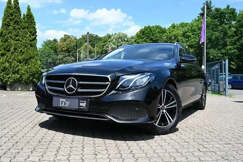Gebraucht Mercedes E200 Avantgarde 211 PS (155 kW) 2019 Schwarz Kombi