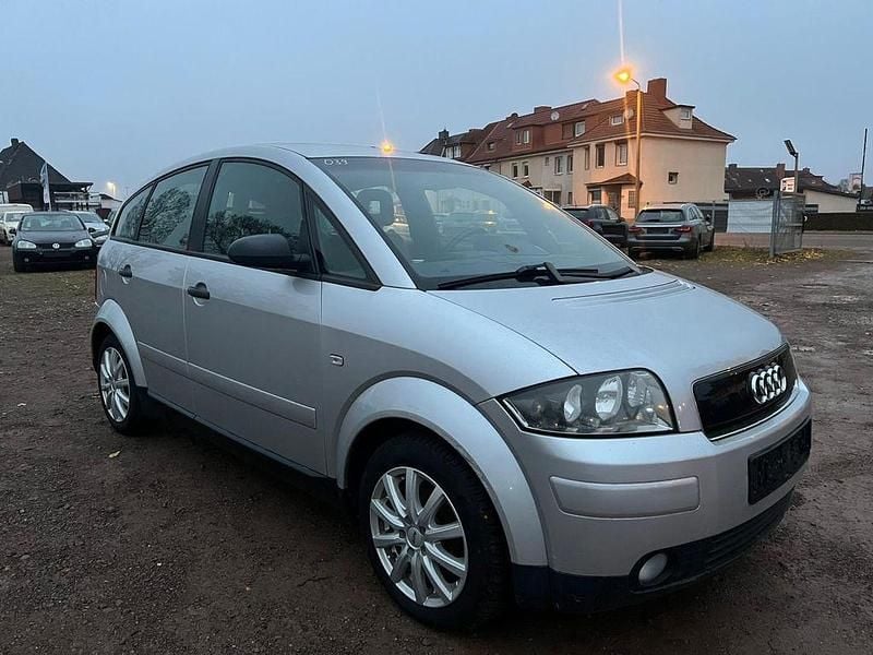 Silber Gebraucht 2000 Audi A2 Kleinwagen | 799 € (Superpreis) - Bild 1/4