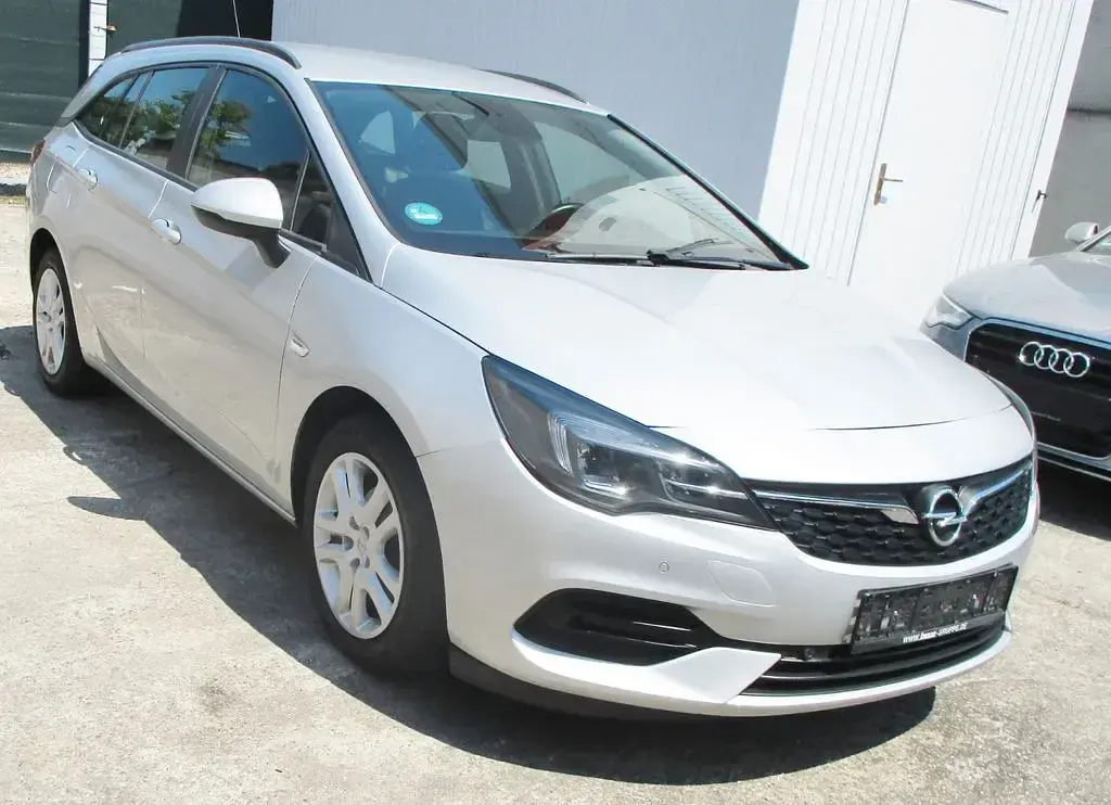 Gebraucht Opel Astra Edition 105 PS (77 kW) 2020 Silber Kombi