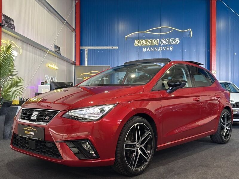 "desire" rot Gebraucht 2018 Seat Ibiza FR Limousine | 16.980 € (Fairer Preis) - Bild 1/4
