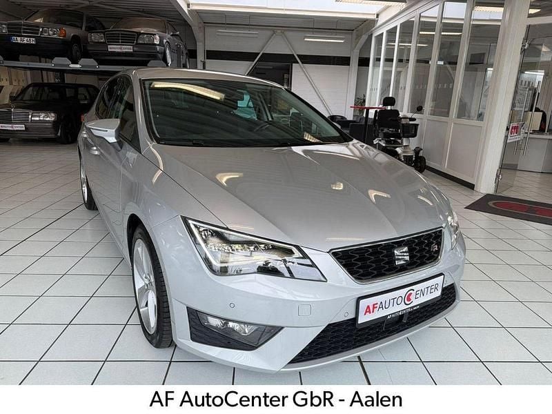 Silber Gebraucht 2015 Seat Leon FR Limousine | 14.490 € (Fairer Preis) - Bild 1/4