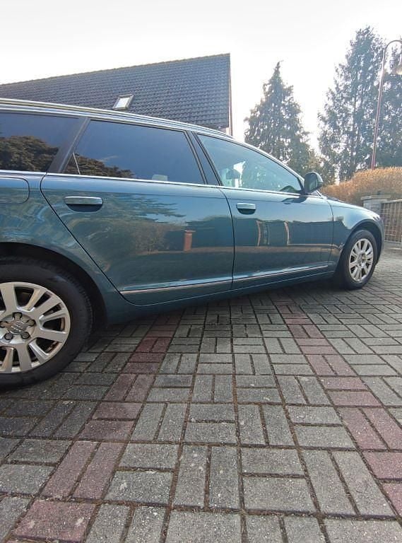 Gebraucht Audi A6 Sport 170 PS (125 kW) 2011 Blau Kombi