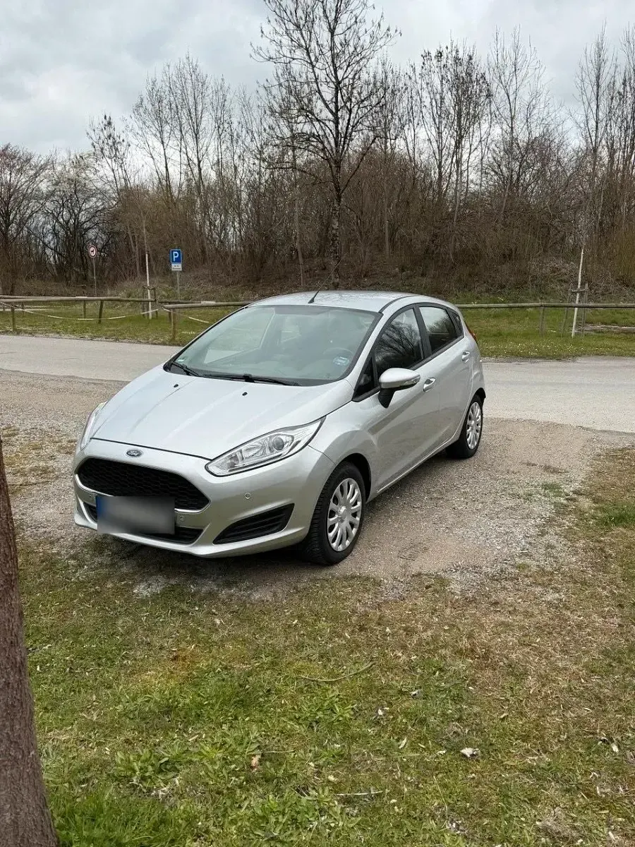 Second-hand Ford Fiesta 2017 Gri Hatchback