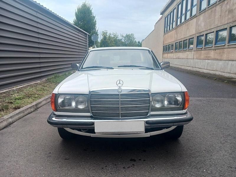 Gebraucht Mercedes 280 185 PS (136 kW) 1979 Weiß Coupé