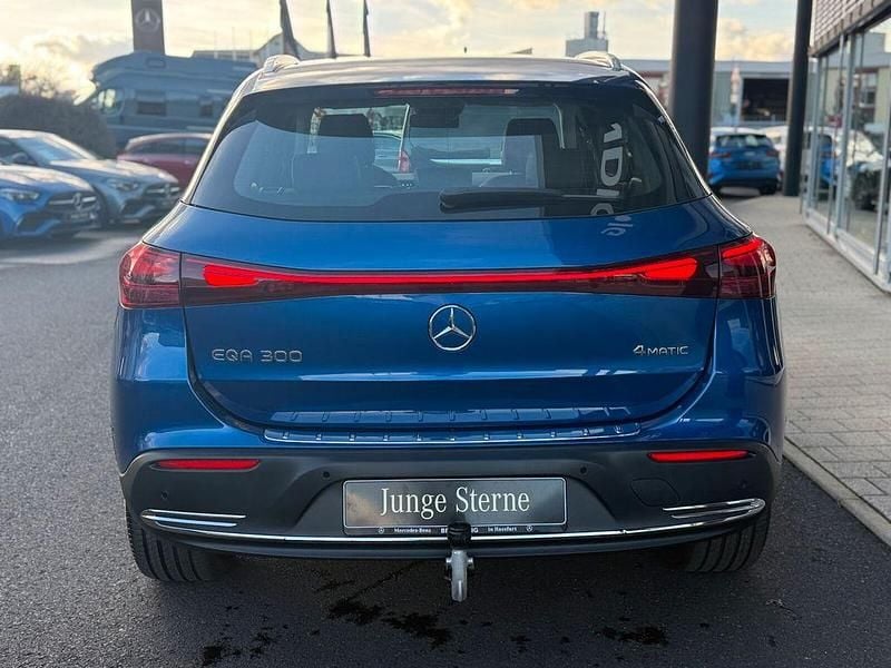 Gebraucht Mercedes EQA300 Progressive 167 kW (228 PS) 2024 Lack spektralblau SUV