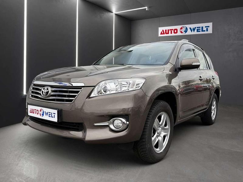 Braun Gebraucht 2011 Toyota RAV4 Basis SUV | 12.490 € (Etwas zu teuer) - Bild 1/4
